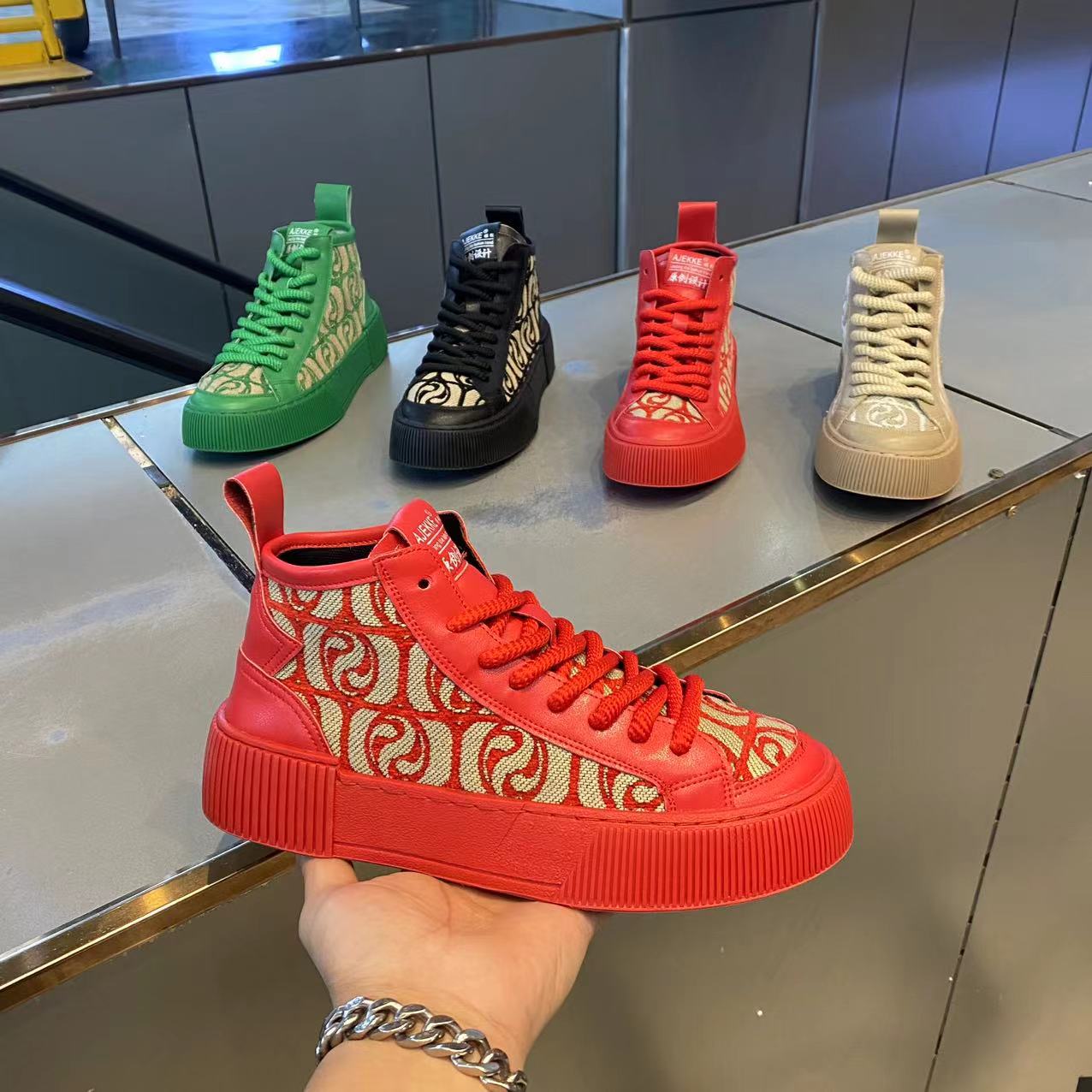 【小扬哥推荐】2024春季新款时尚高帮百搭潮流舒适休闲男鞋（单鞋