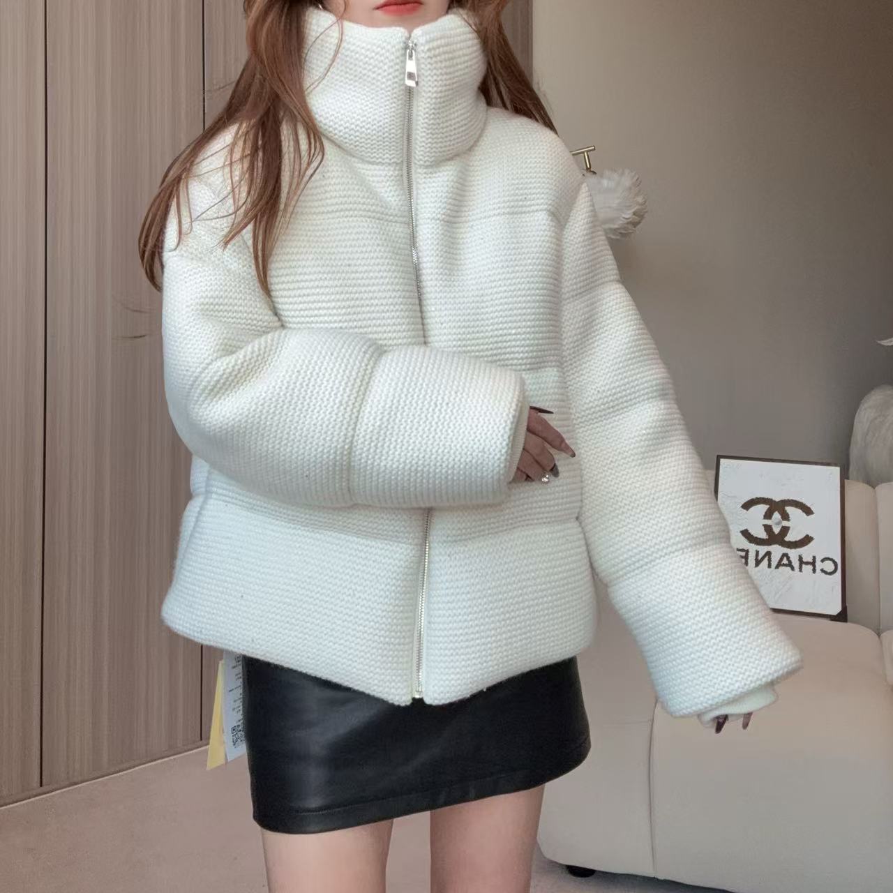 【冬暖如春】241630鹅绒拼接山羊绒款立领带两亮片款时尚百搭款