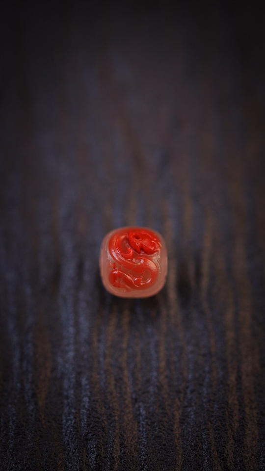 南红玛瑙 红冻螭龙 名家雕刻 12.5×11.6mm