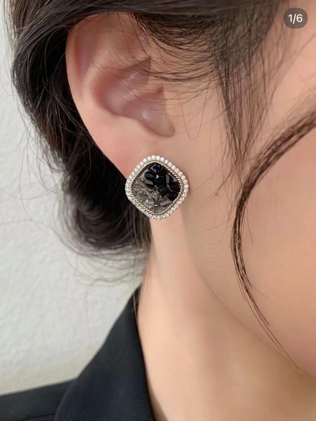 铜合金耳饰 复古/宫廷小众黑色女耳钉复古百搭法式设计感优雅