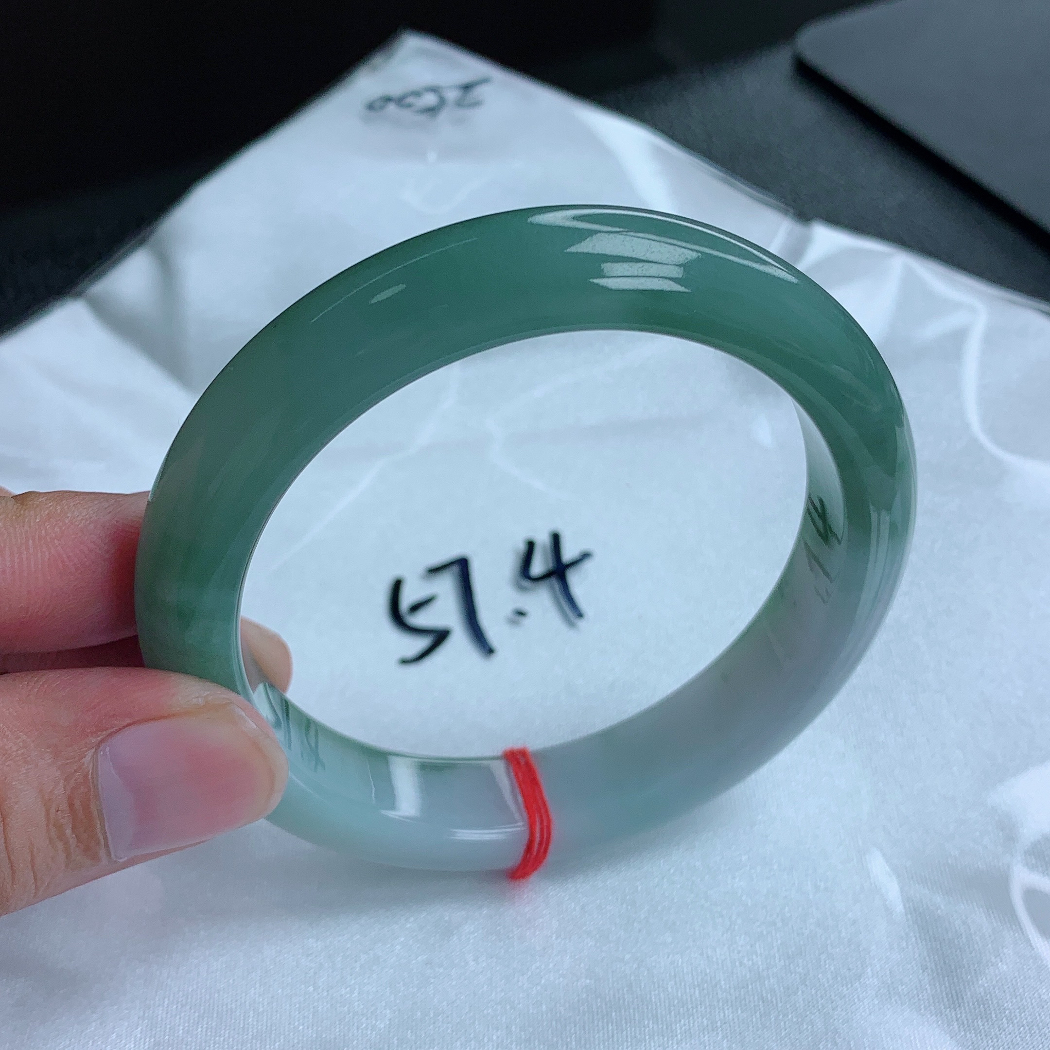 天然缅甸翡翠Ａ货冰糯种半山水57.4圈口手镯