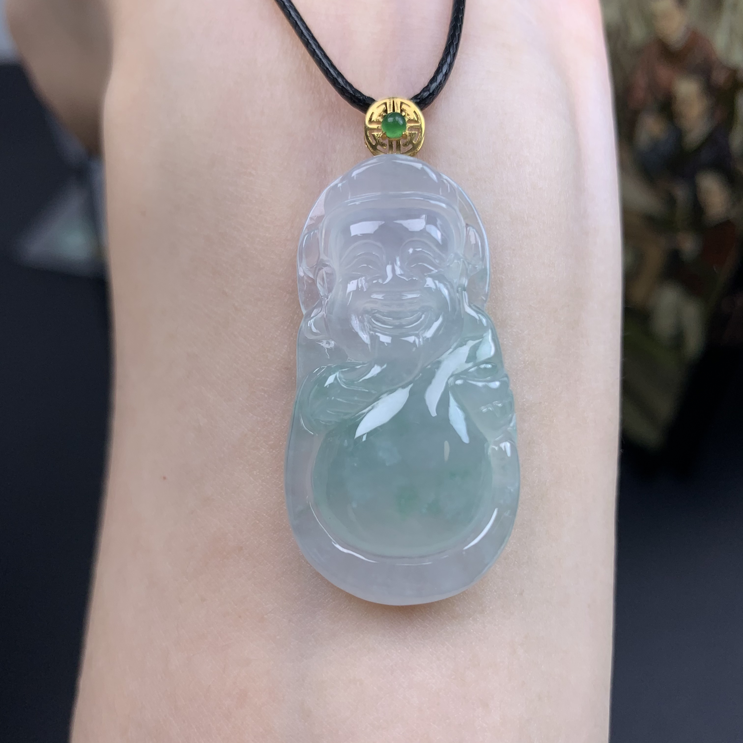 缅甸天然A货翡翠18k金扣头冰种飘绿财神吊坠