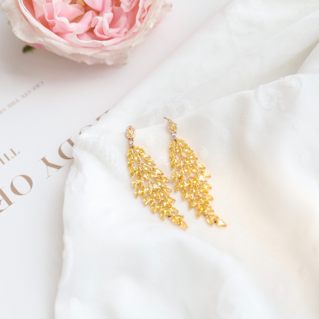 非金属仿水晶耳饰 粉丝福利欧美时尚气质轻奢金色耳环EH020