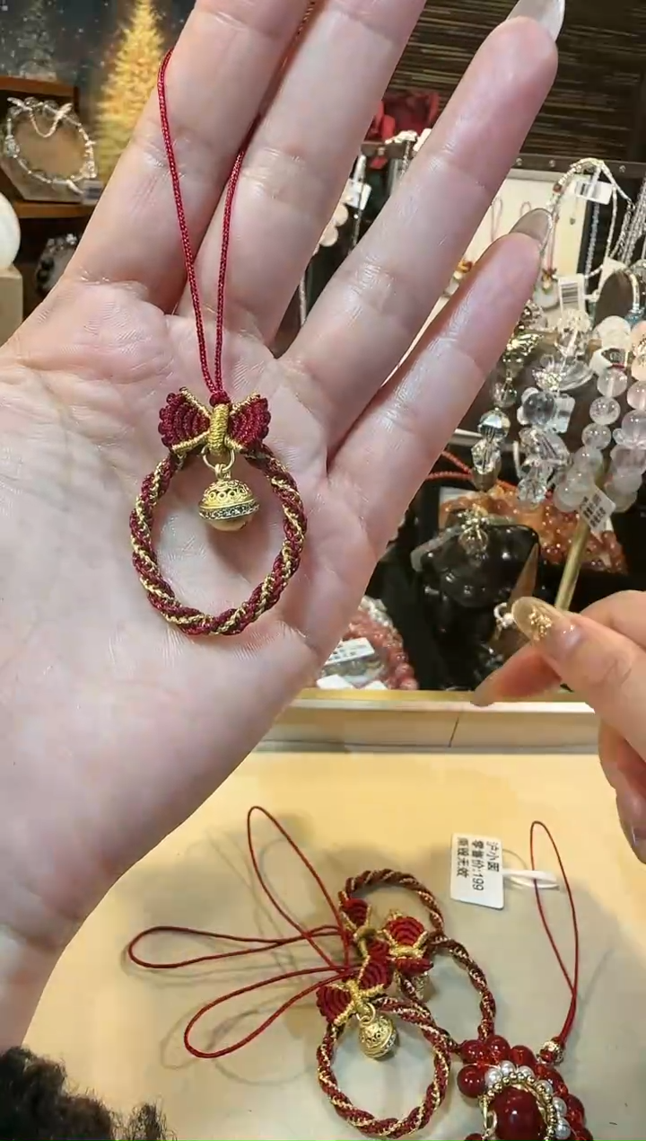 【闪购商品】水晶手绳未镶嵌铃铛