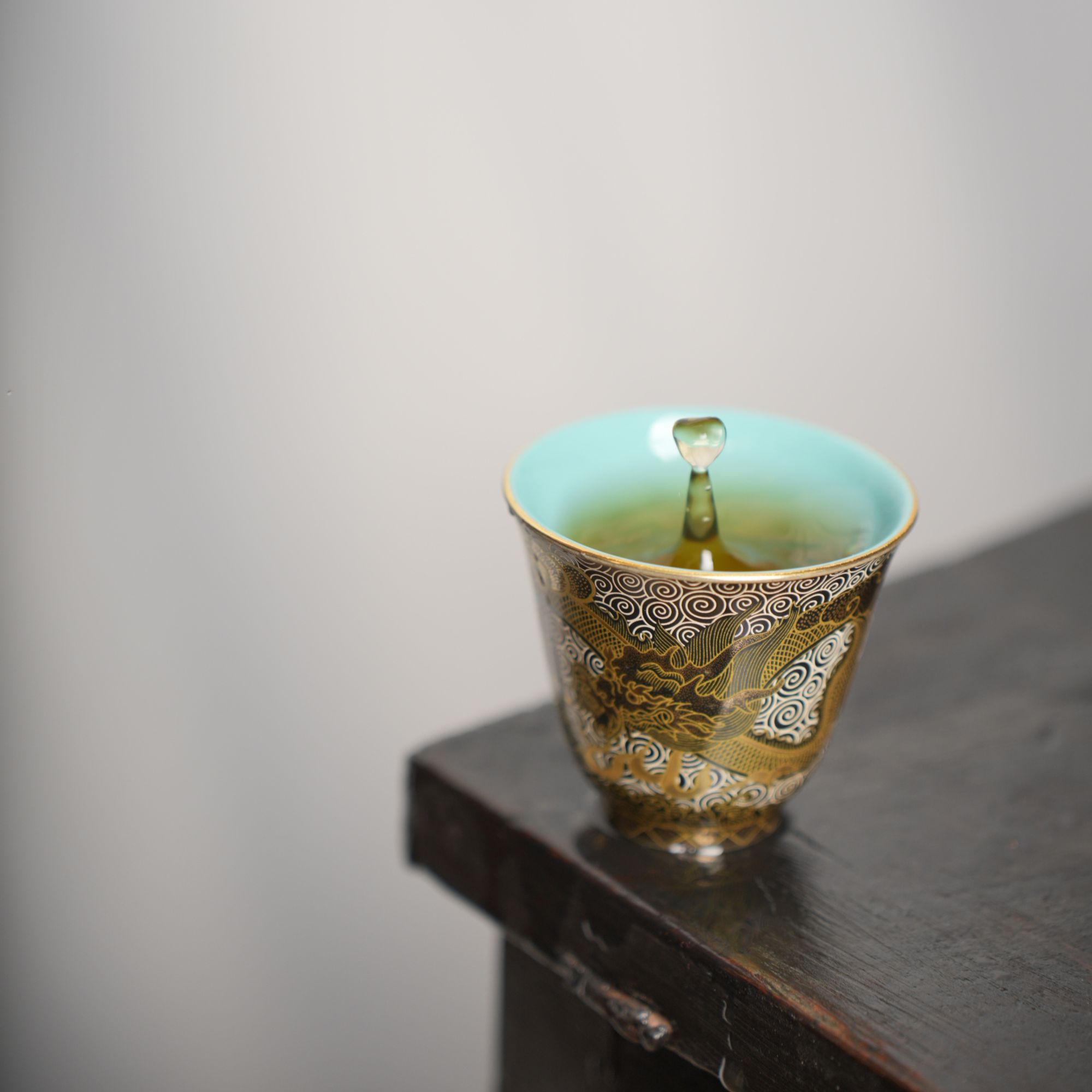 【西泠上新】金银措龙纹玲珑杯（绿松釉）HX0277