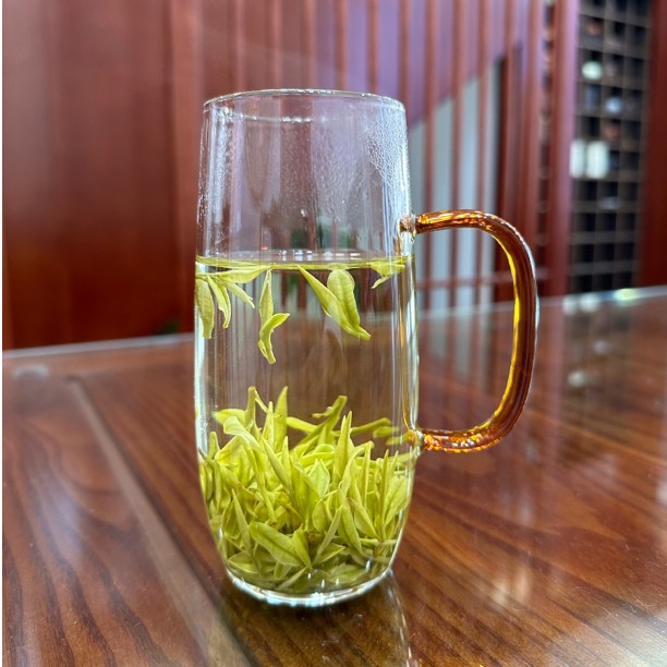 新茶明前头采高山白茶 茶汤清亮高山茶叶罐装