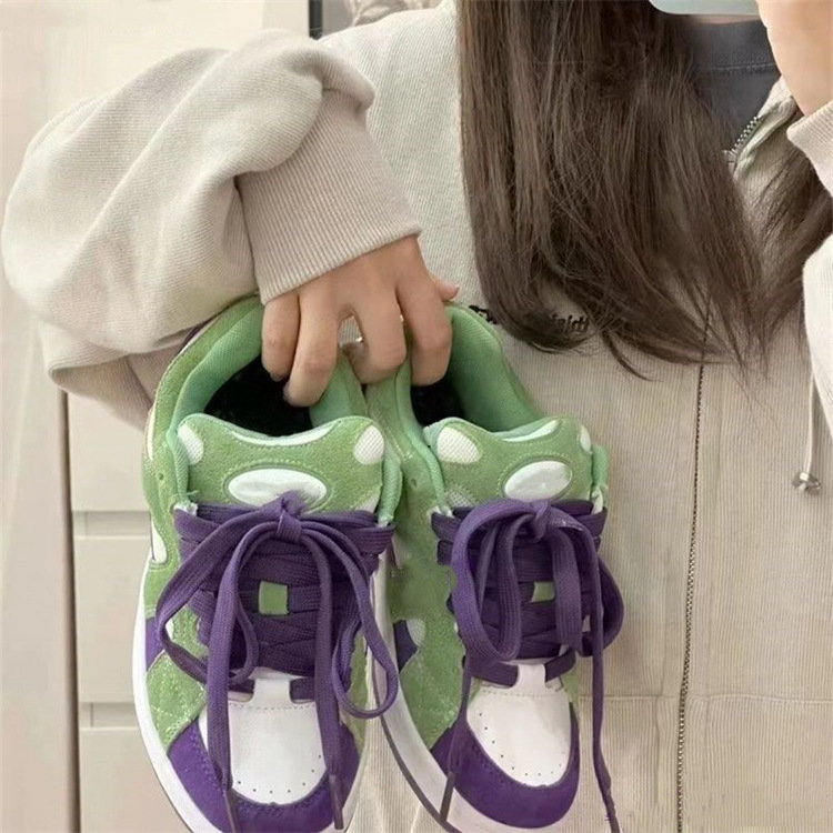 秋冬季2023新款百搭面包鞋品牌翻毛皮复古运动滑板鞋女网红少女