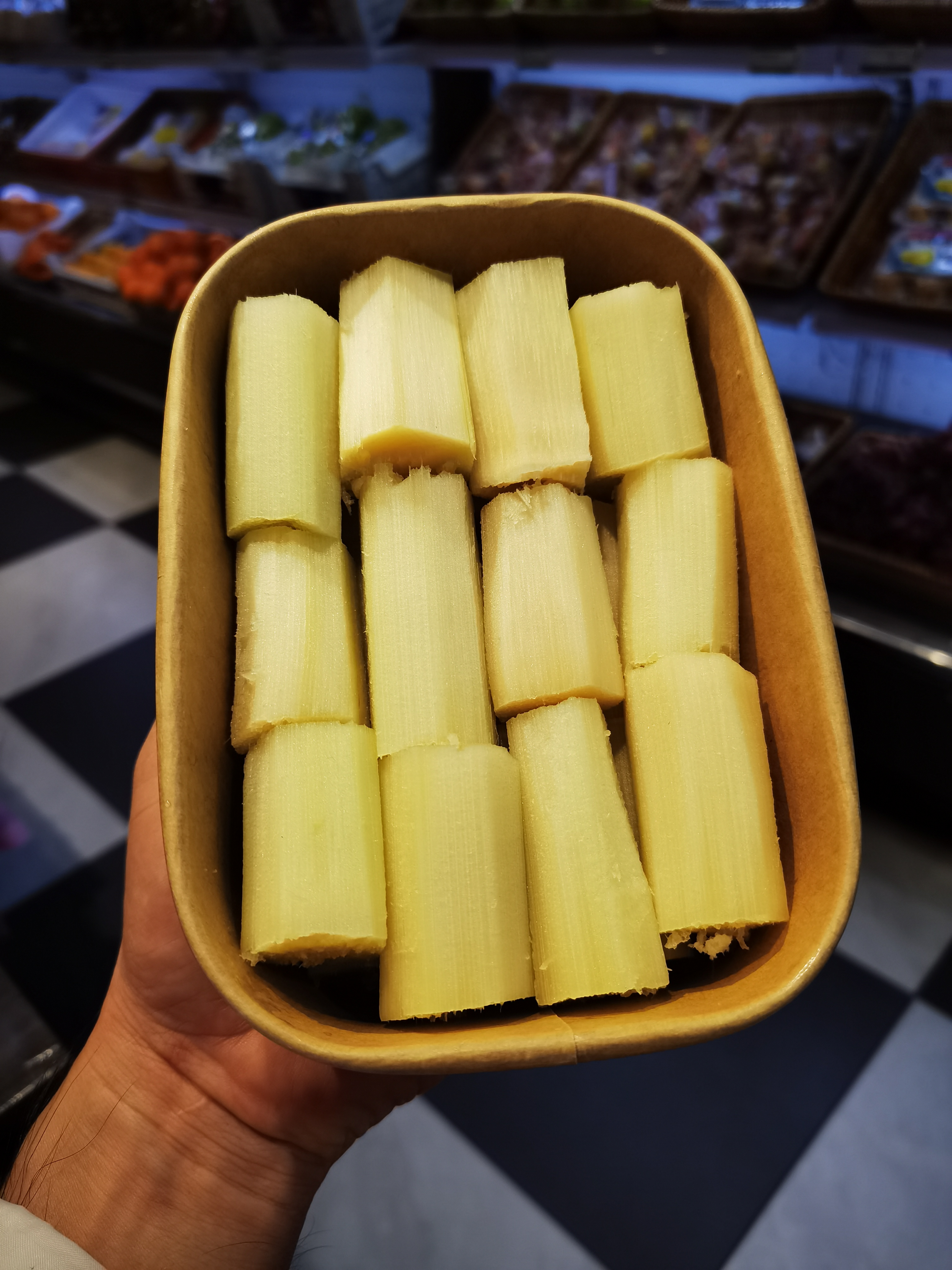 本地甘蔗去皮去节（不低于400克）