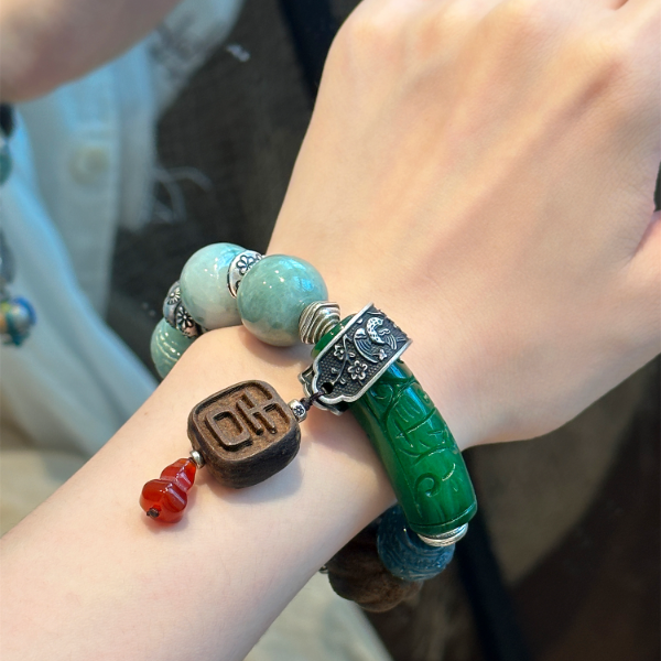 足银木质手链 S09137 绿色雕花弯管吉字方牌花朵桶珠串珠国风手链