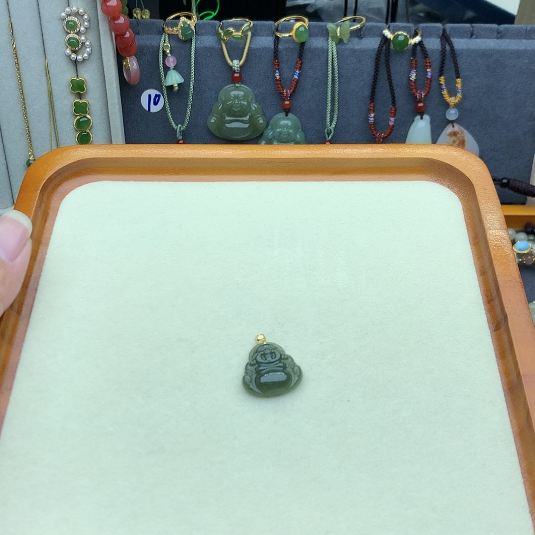 和田玉吊坠(不含链)18K金镶嵌