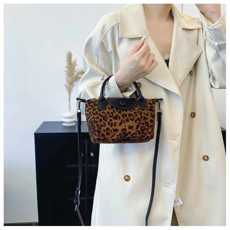 MUZI双十一爆款豹纹款平替好物女包手拎包单肩包包斜挎包手腕包包