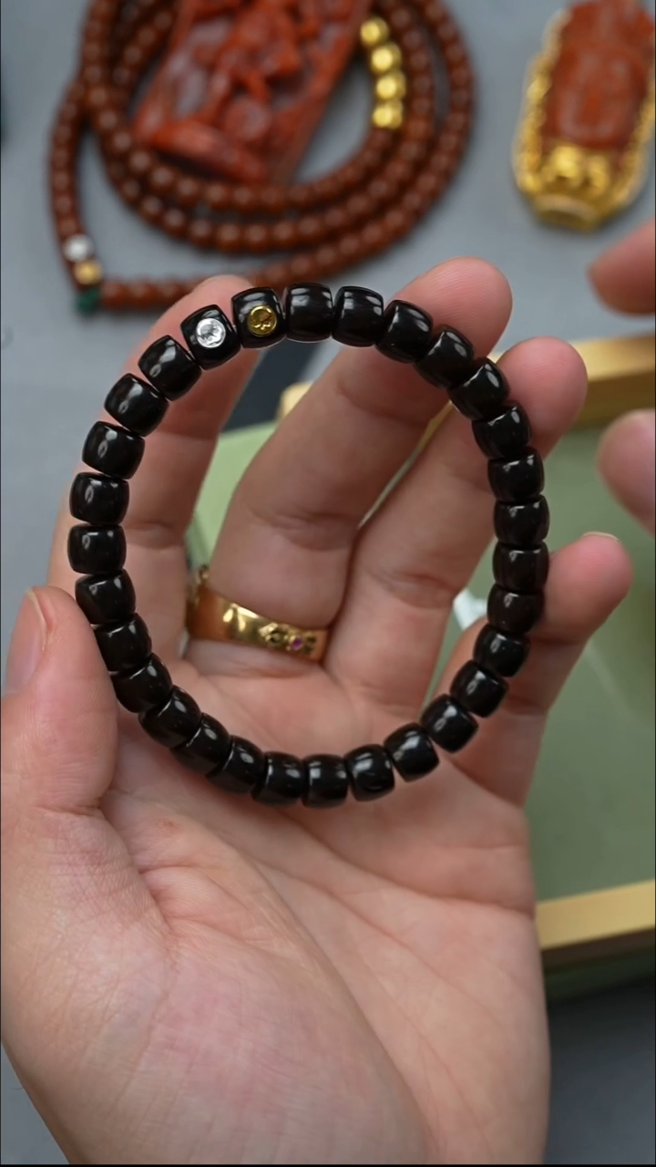 【闪购商品】椰蒂吊坠配饰