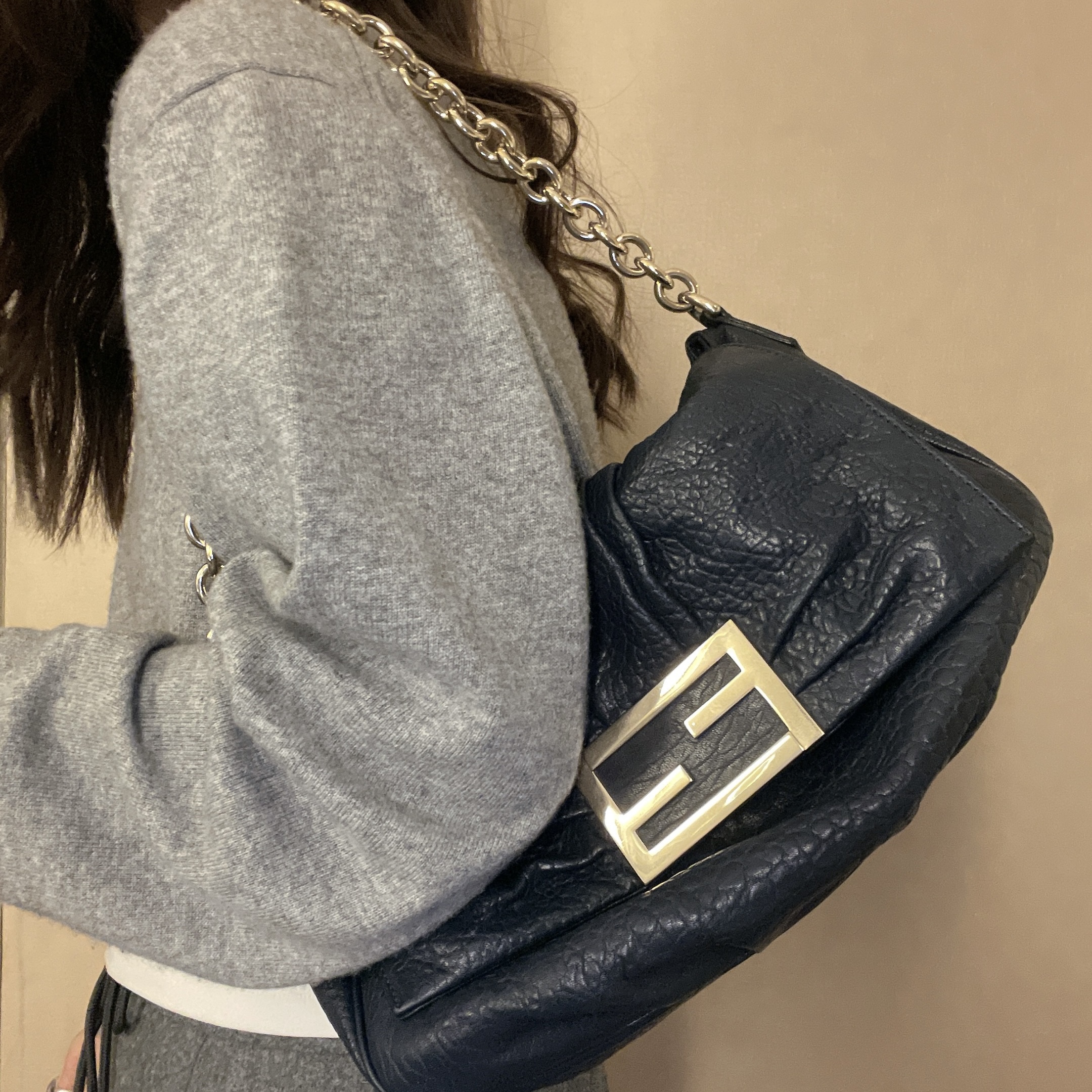 95新 FENDI/芬迪 黑金牛皮大法棍