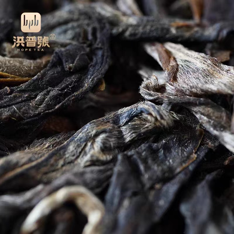 洪普号2023头春《三家寨》易武高杆野放古树生茶龙珠4颗