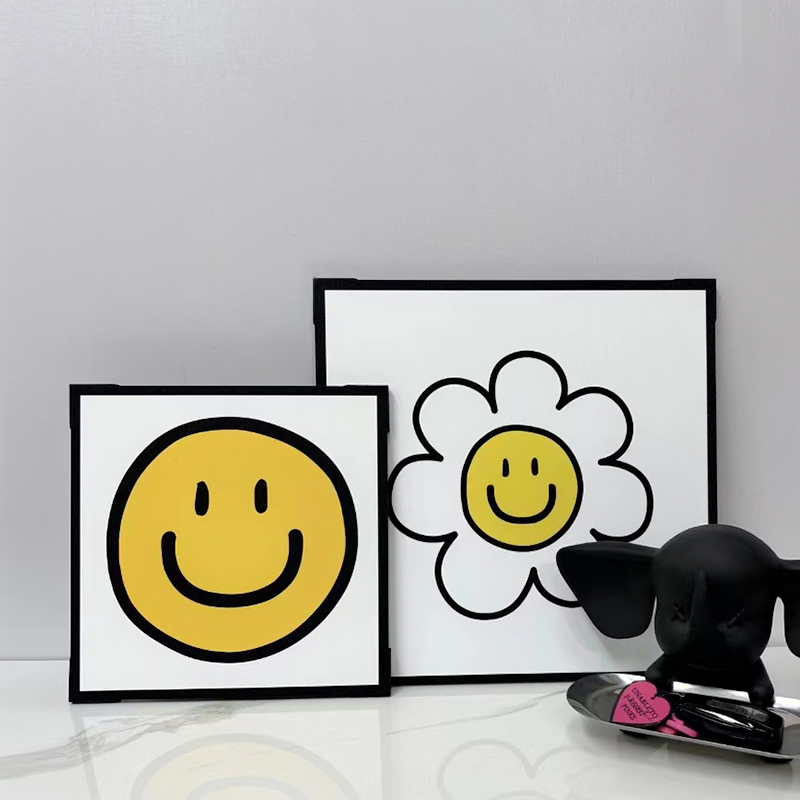 北欧治愈系笑脸装饰画ins风太阳花桌面鞋柜简约卧室床头摆放画