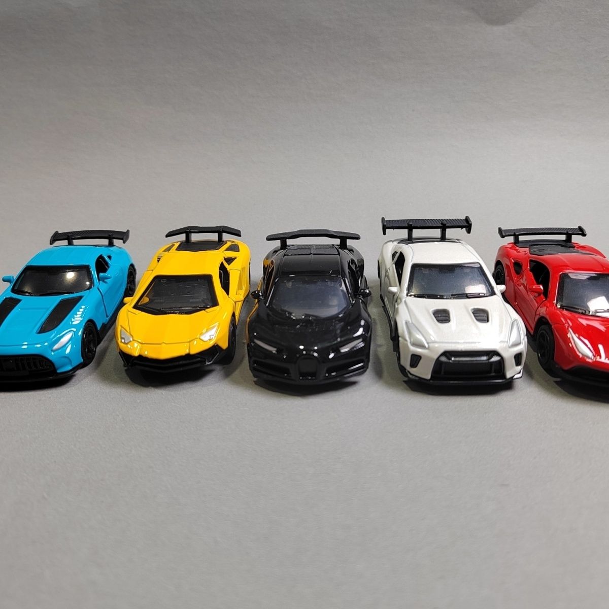 跑车模型仿真合金车回力小汽车保时捷摆件车门可打开带展示盒礼物