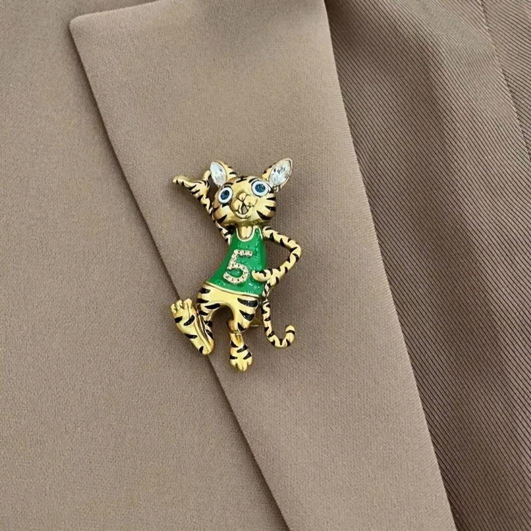 不锈钢仿水晶胸针 阿玛施活力虎胸针NO退NO换5900442