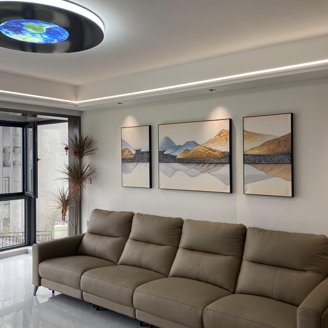 『日照金山』经典沙发后三幅一套