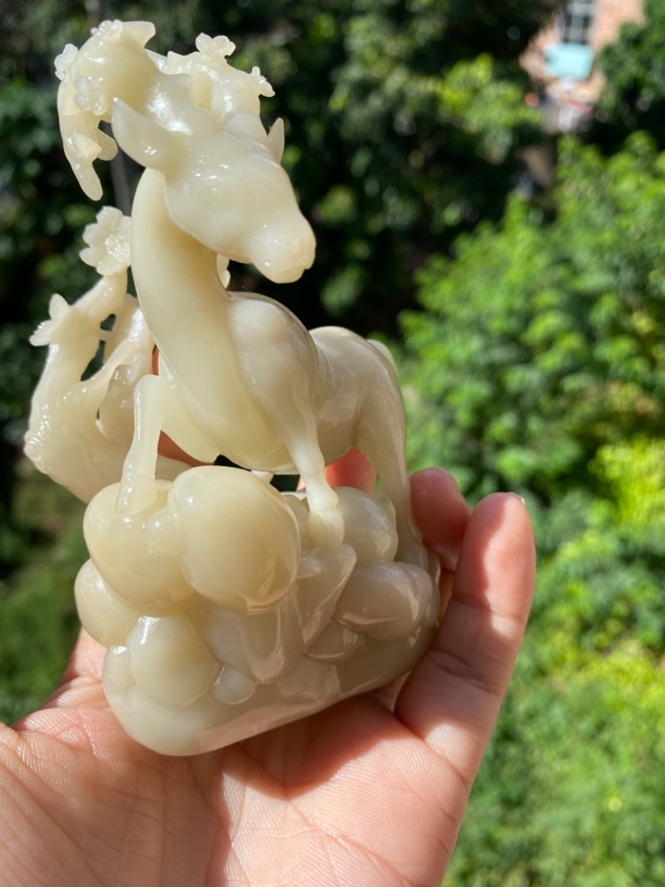 寿山白芙蓉石质地纯净无暇梅花鹿