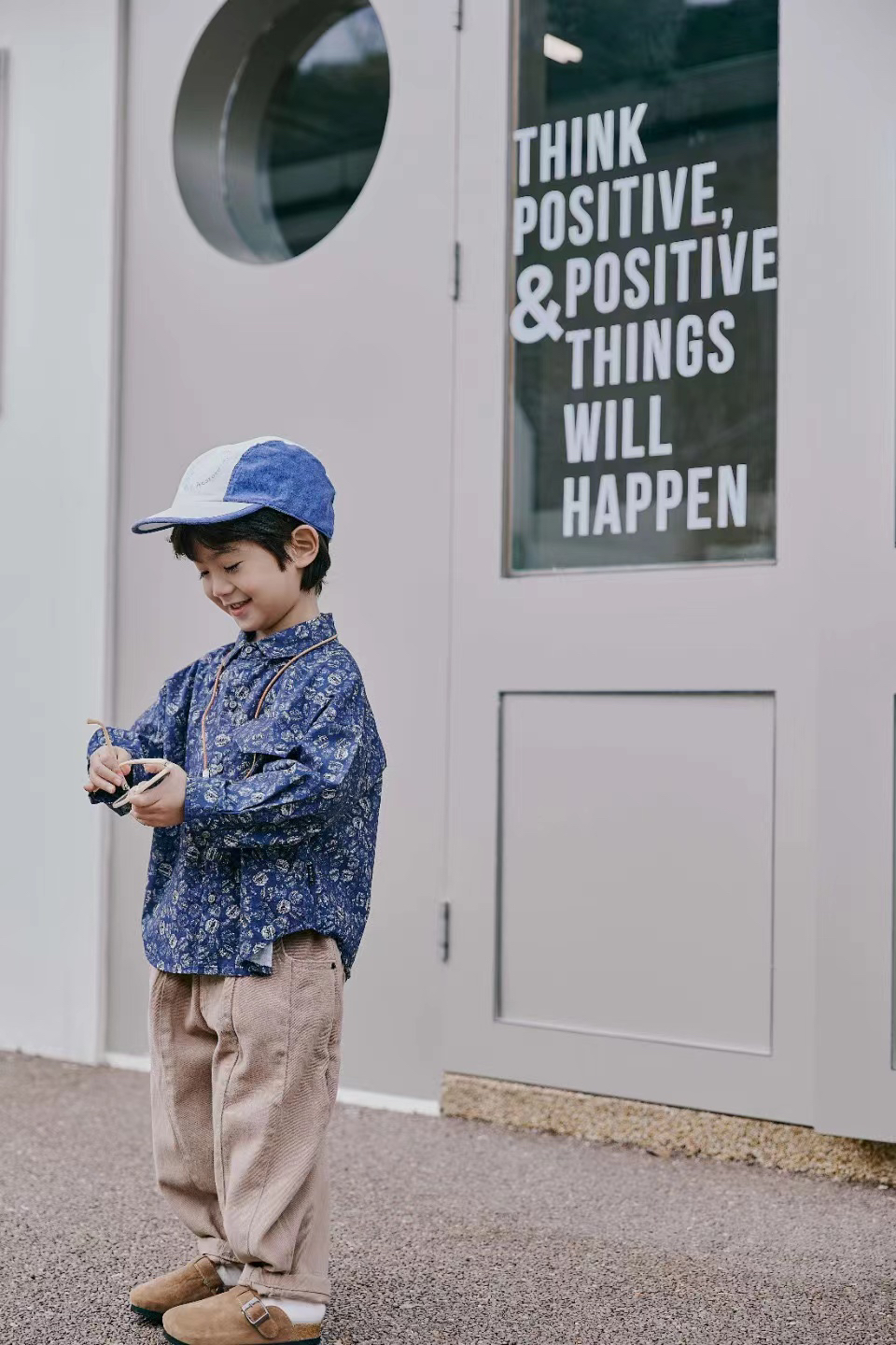 衣服小童中童柚子家都有，不要乱拍。