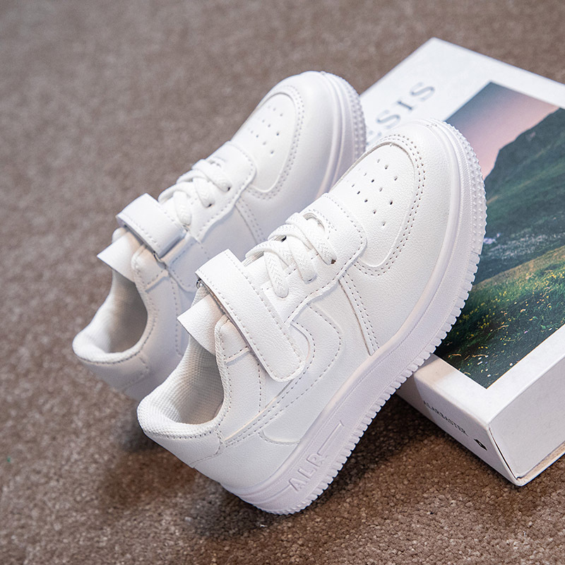 学生小白鞋软底儿童板鞋春秋季新款童鞋百搭防滑大童男女孩休闲鞋