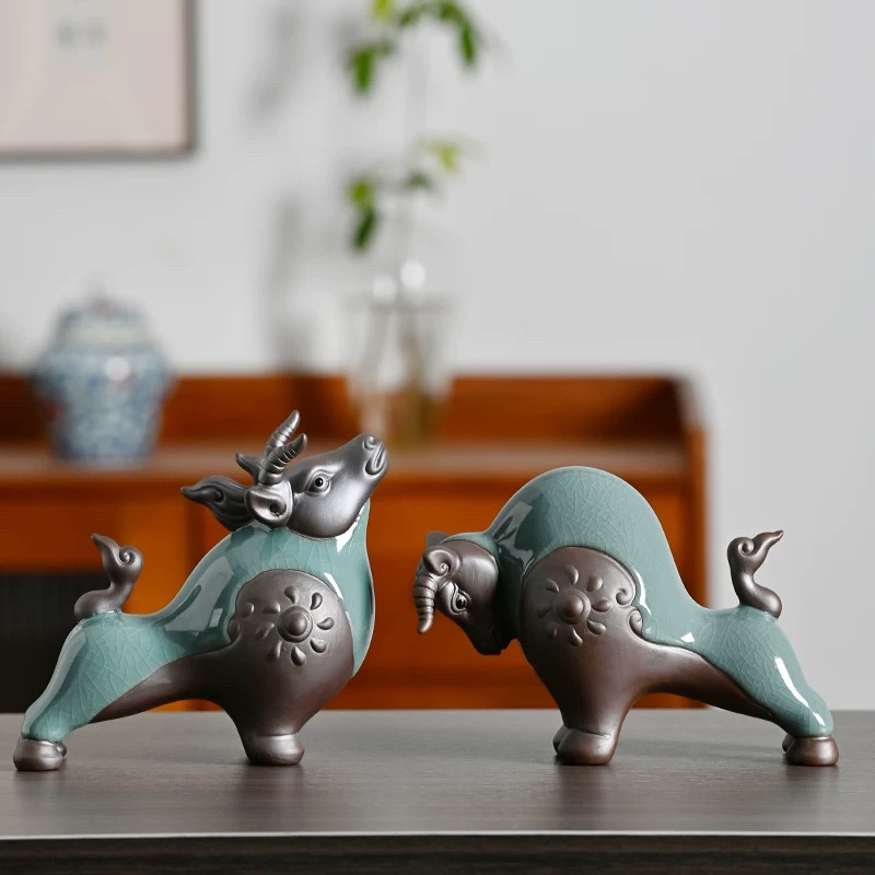 陶瓷牛摆件可爱创意牛气冲天客厅玄关酒柜办公室桌面装饰品牛摆设