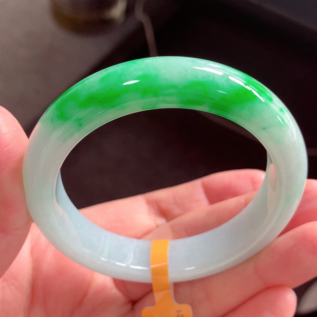 翡翠手镯未镶嵌缅甸翡翠