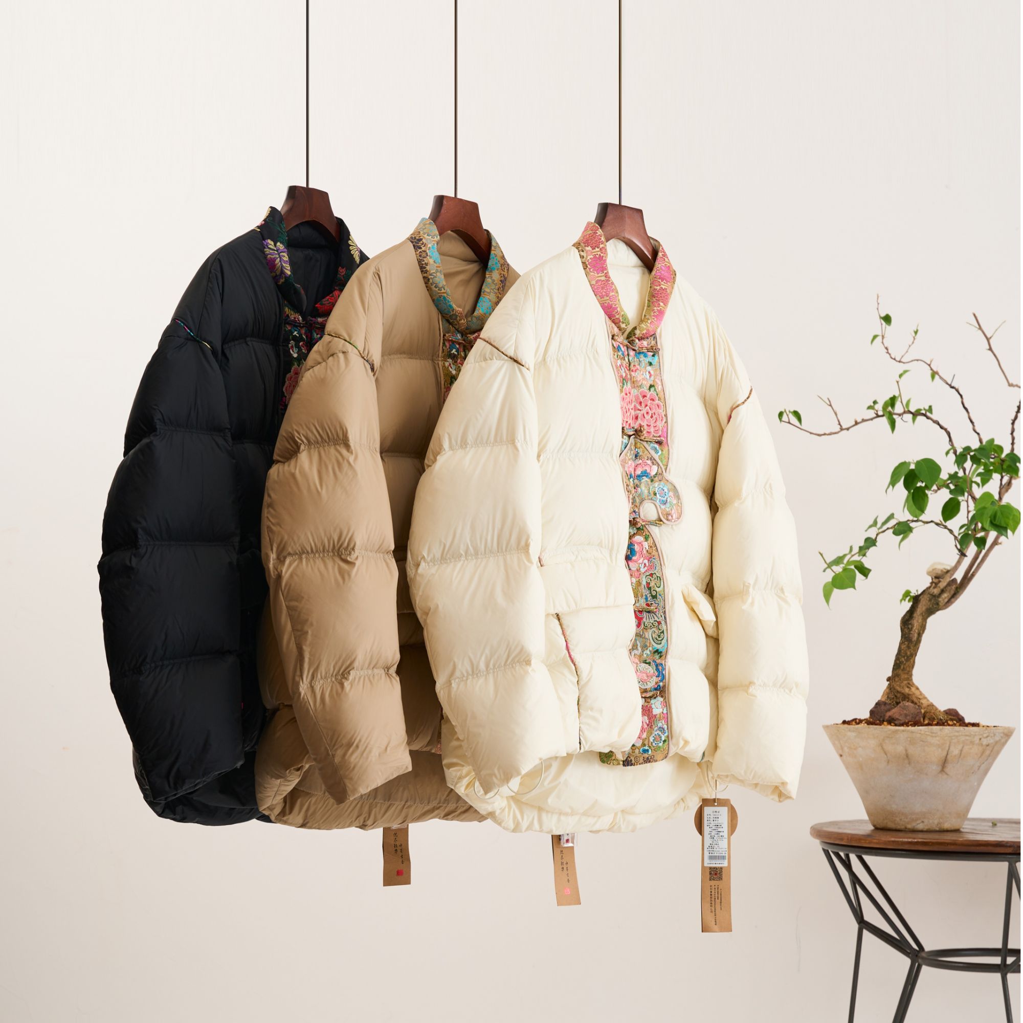 【墨牌国风】冬装新款双重领短款盘扣刺绣加厚外套上衣 T98220