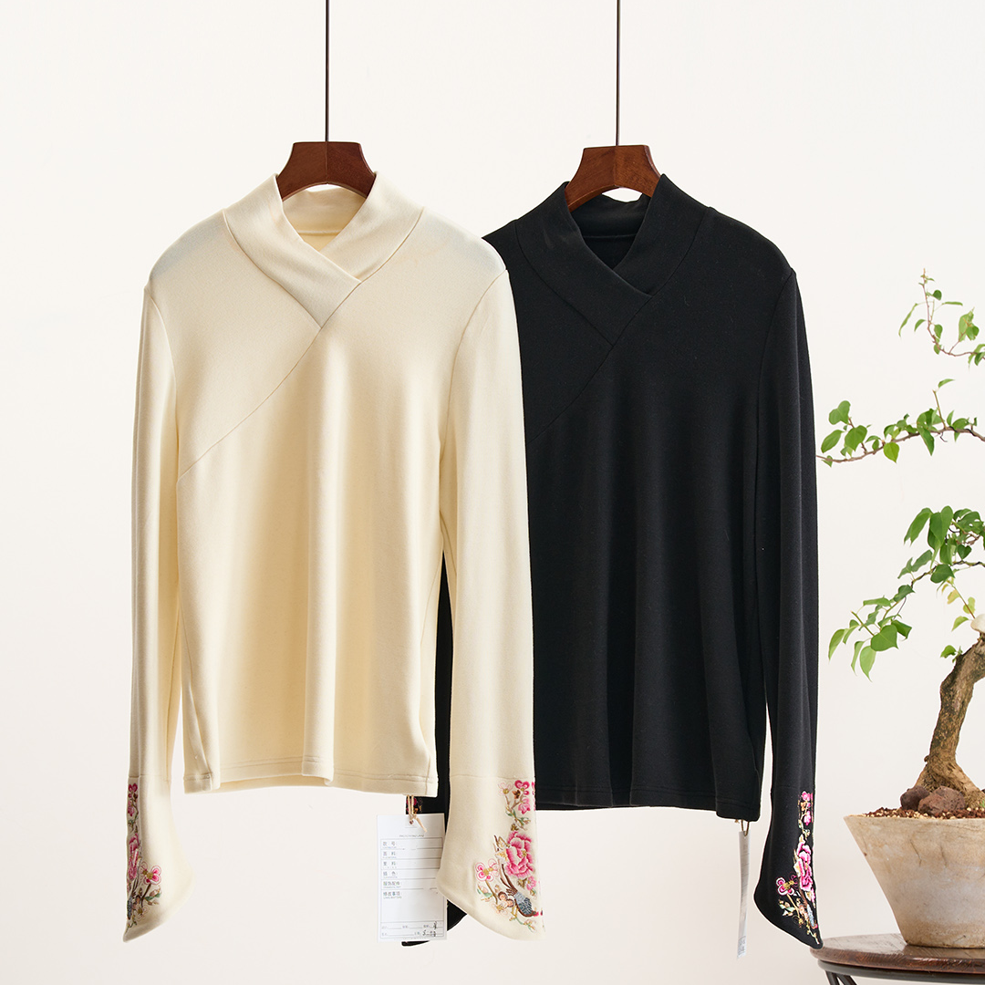 【墨牌国风】秋冬复古民族风刺绣打底衫女半高领加厚保暖上衣L92781