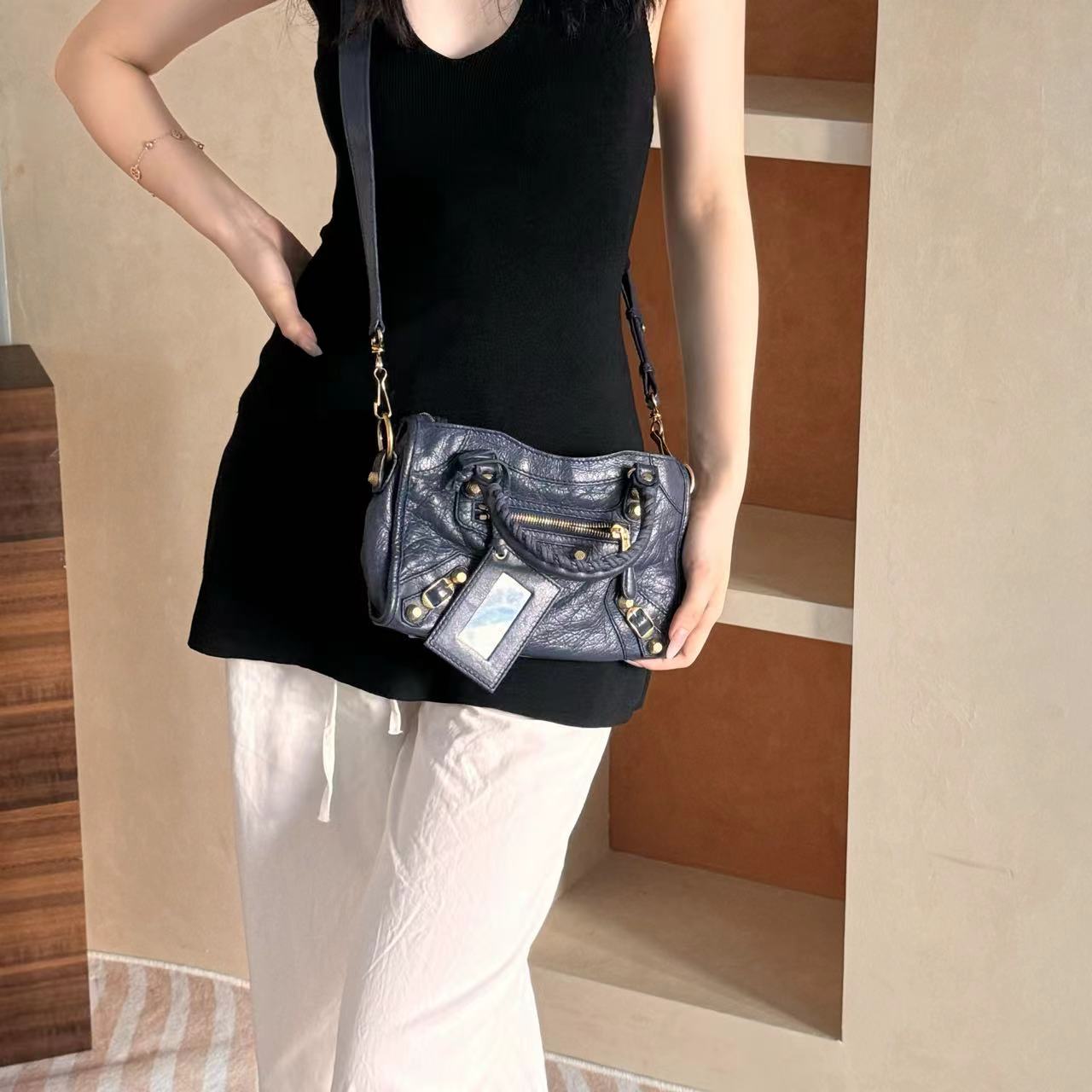 95新 Balenciaga/巴黎世家 单肩斜挎包