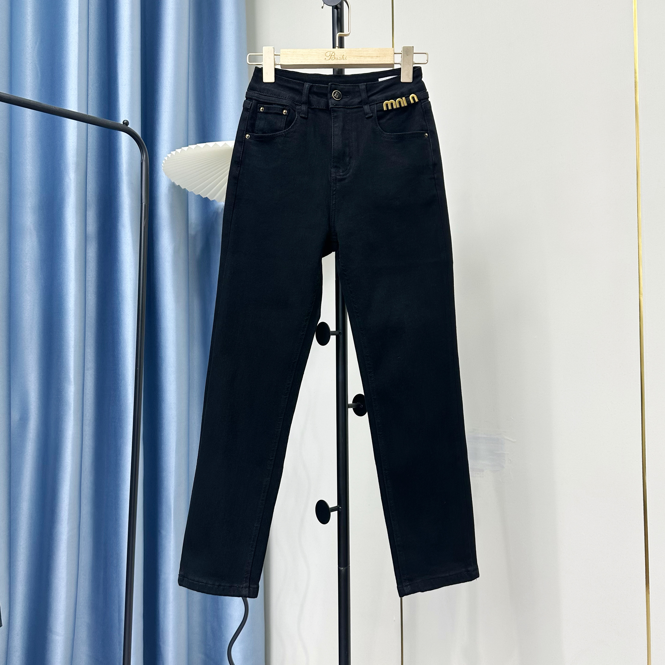 不加绒显瘦百搭牛仔裤直筒弹力修身时尚黑色九分烟管裤子