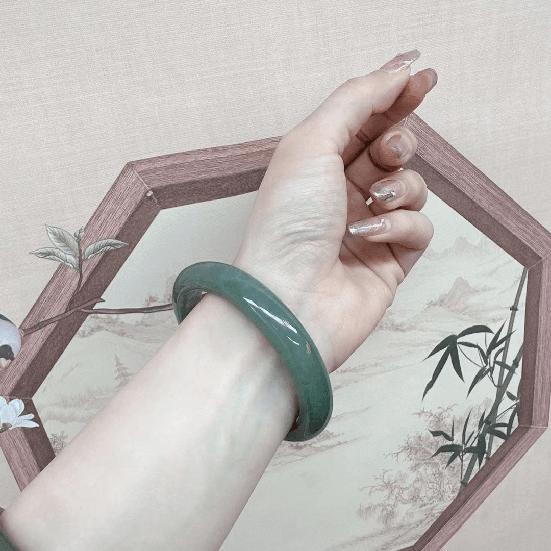 天然新疆和田玉且末蓝手镯