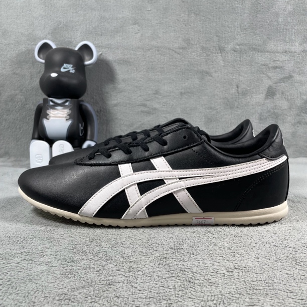 二手42.5码 Onitsuka Tiger Tai-Chi-Reb休闲鞋 黑白 无盒公价389