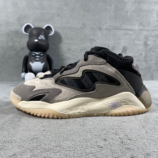 二手42码 adidas Originals 篮球鞋 灰 帮剐蹭黄渍 无盒 公价459