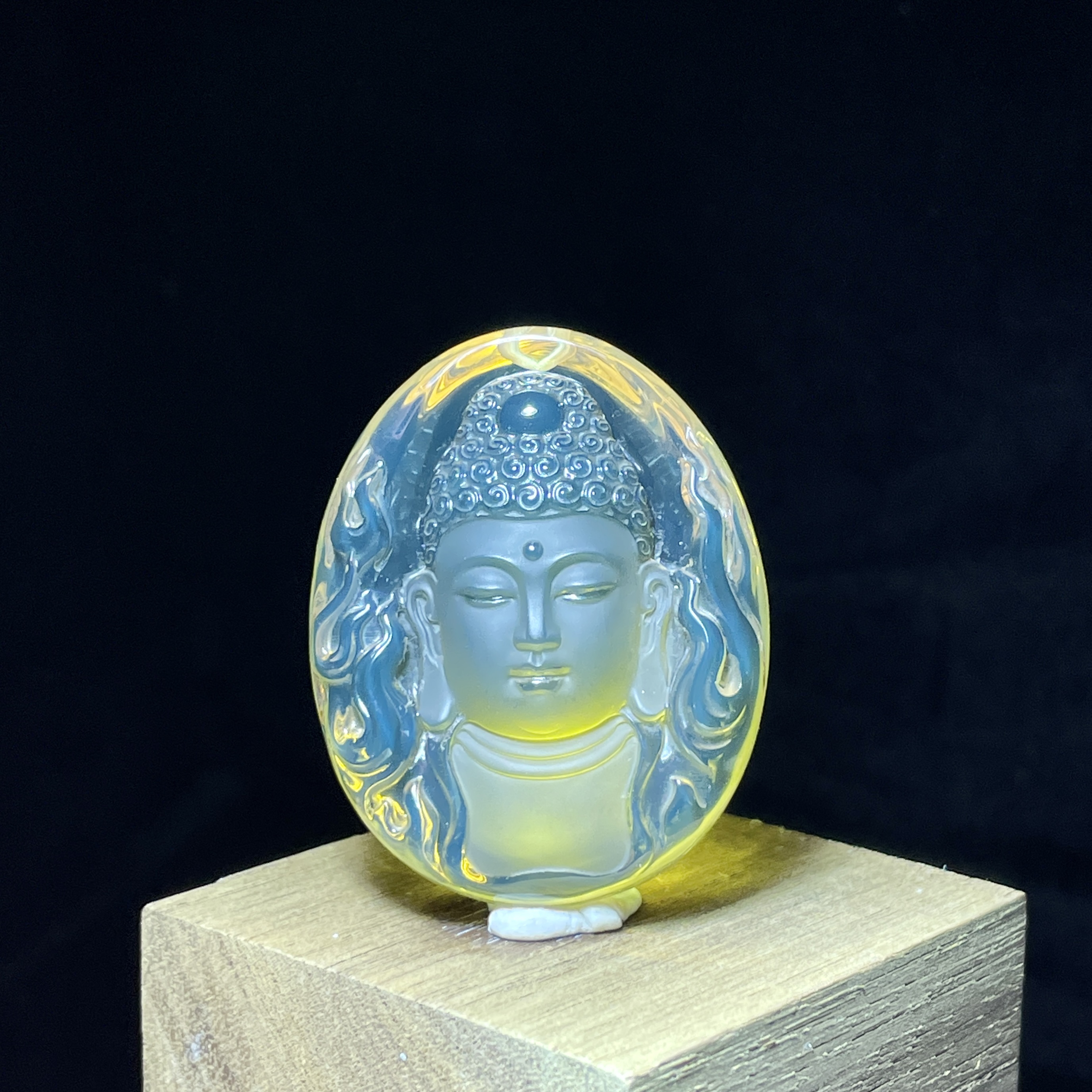 蓝珀大日如来佛头精工雕刻精雕吊坠挂坠