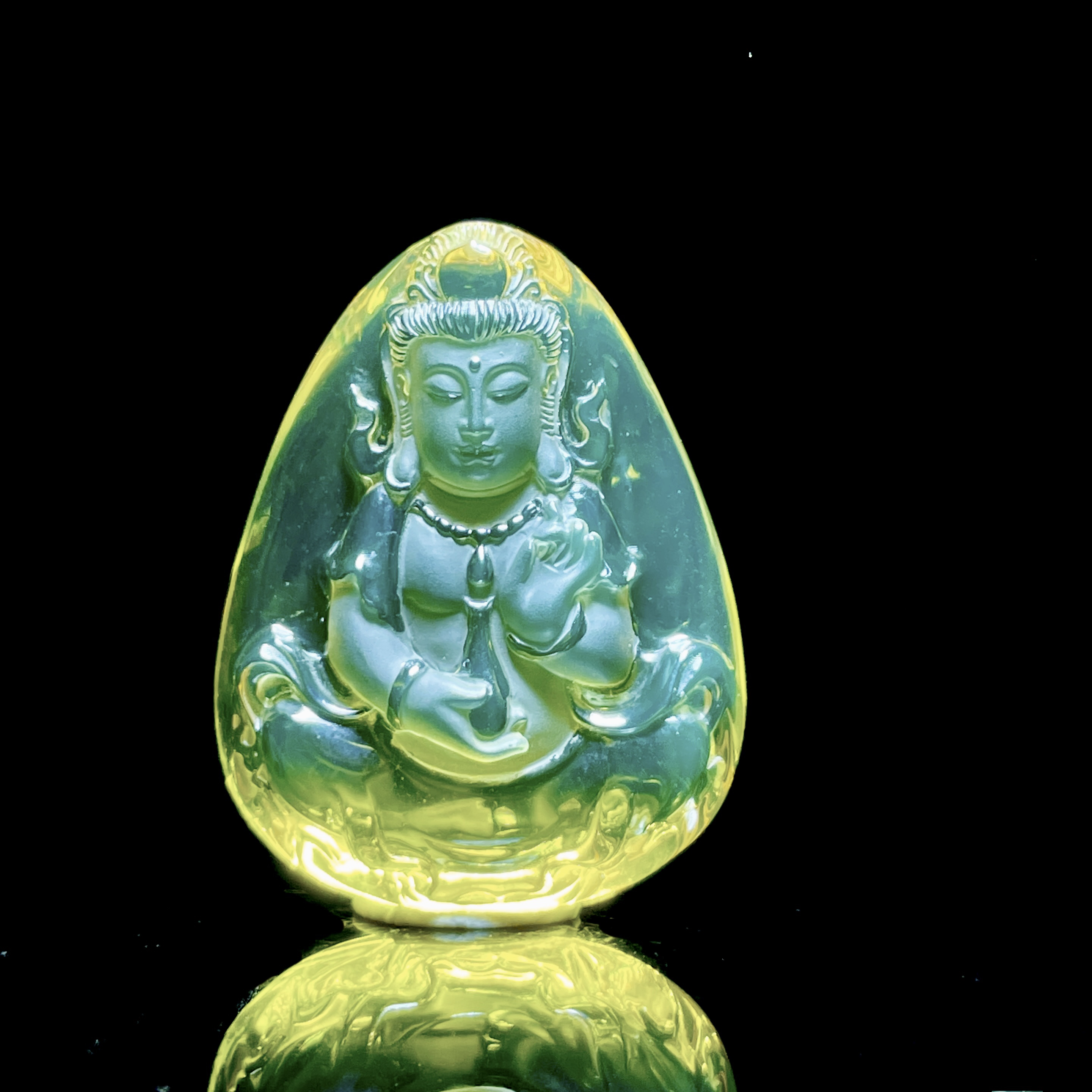 蓝珀观音坐莲阳雕雕刻精雕项坠