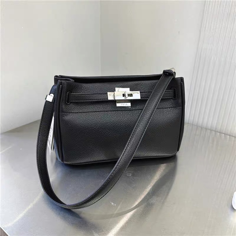 【梓俊箱包】2927包包时尚小众软皮包女士单肩斜挎包大容量轻奢