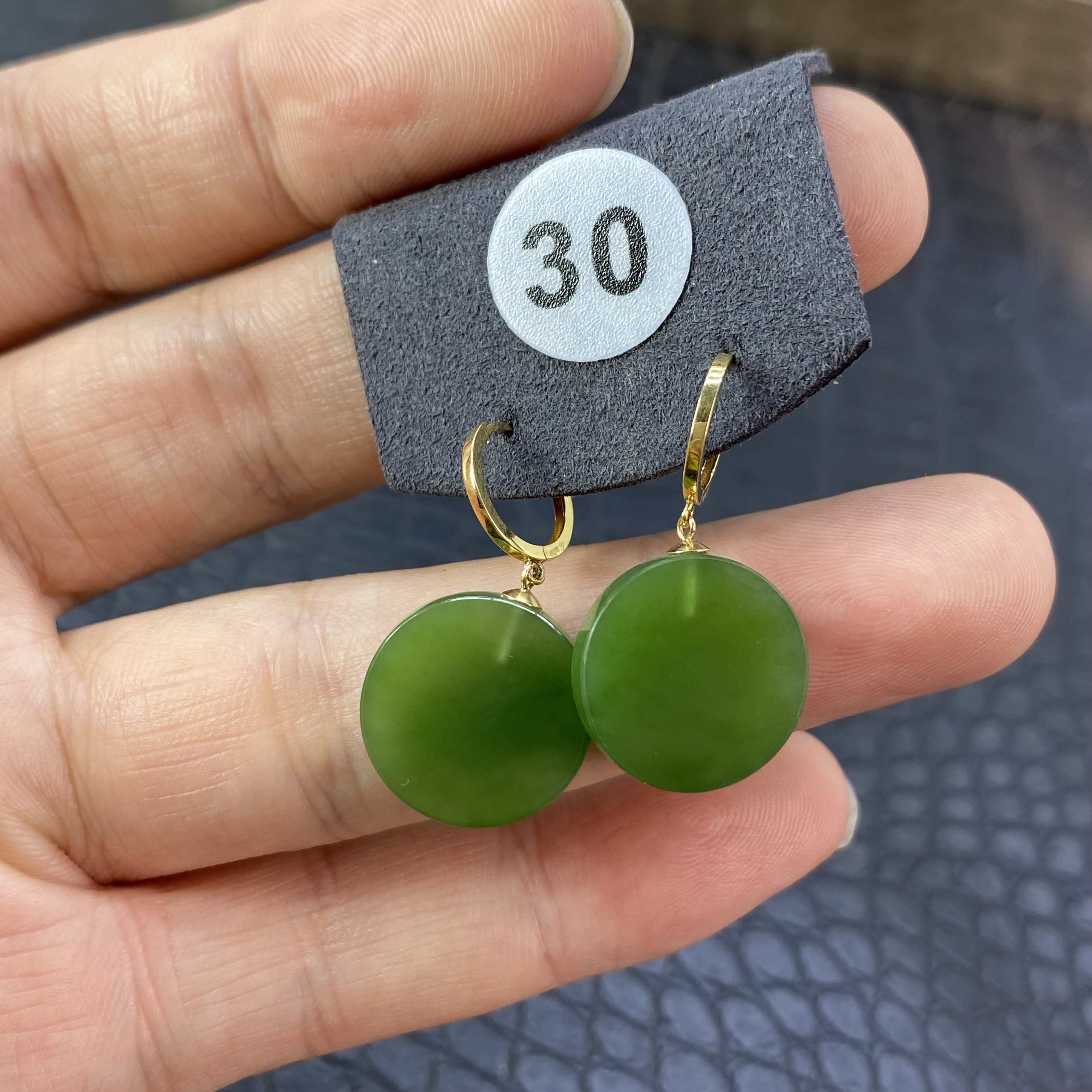 30号18k金和田玉耳饰