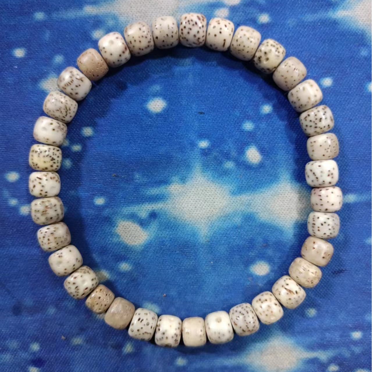 388号 星月菩提0.7cm桶珠手串