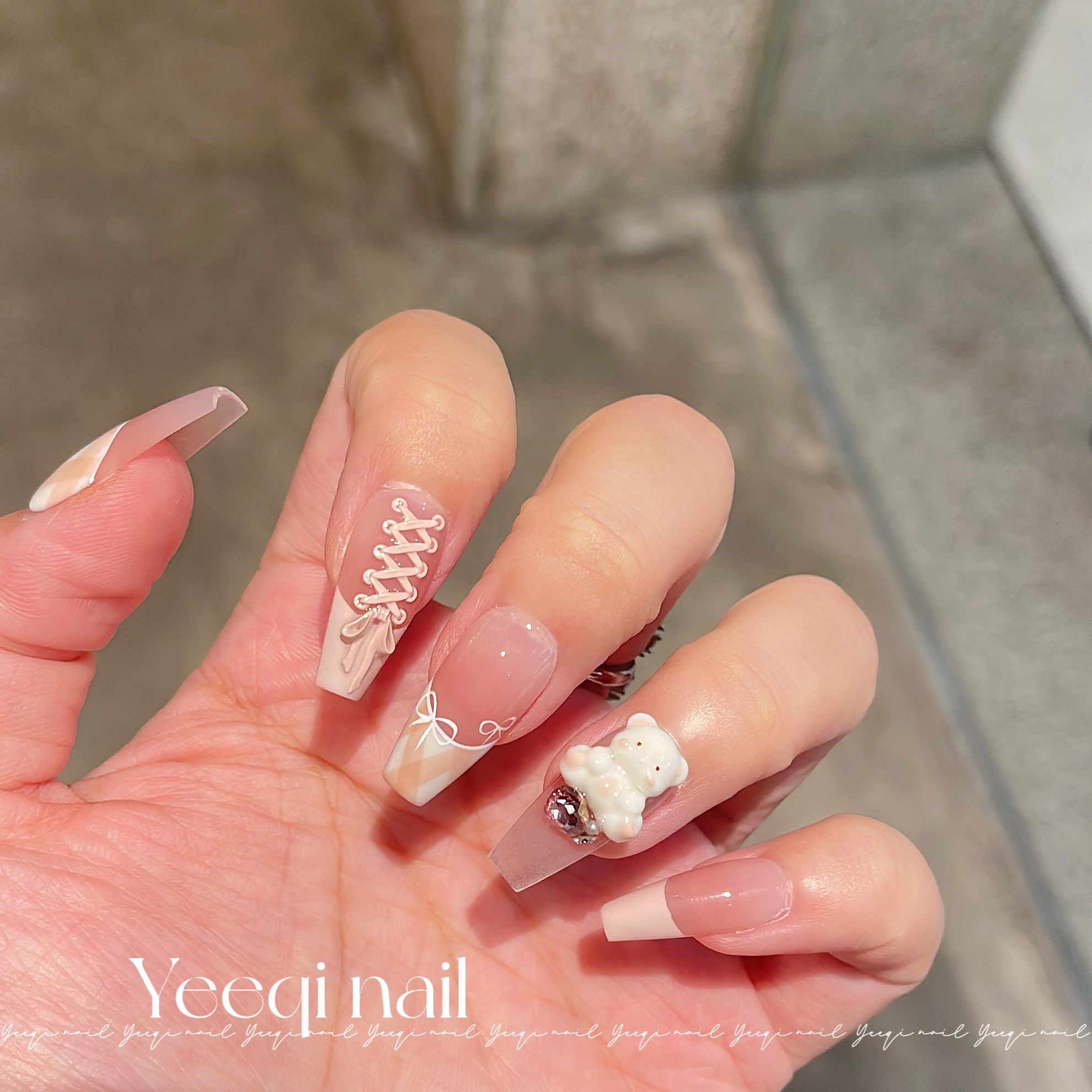 Yeeqi |嘟嘟小熊 模具施华洛拼钻 手工穿戴甲定制