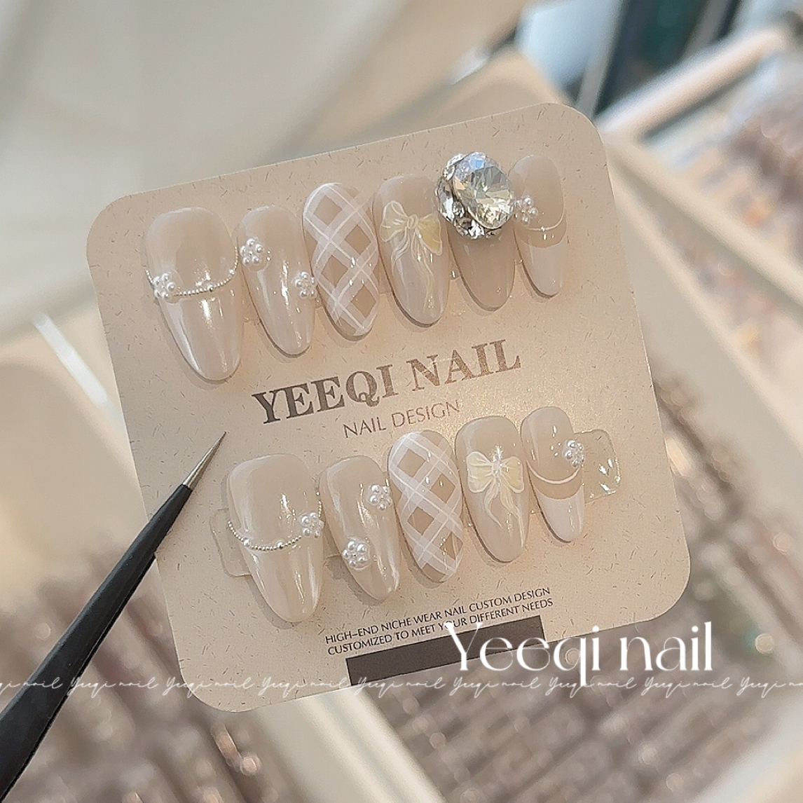 Yeeqi | 奶油蝴蝶结 十一指 手绘全华子拼钻 手工穿戴甲定制