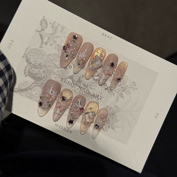 Yeeqi | 雪花甜糕 甜美小香款 施华洛 手工穿戴甲定制