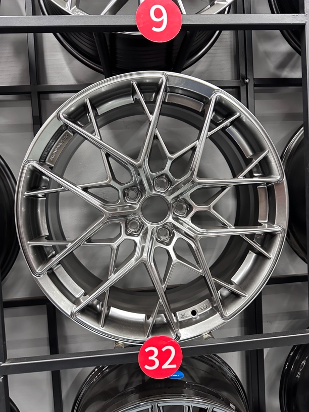 全新旋压轮毂HRE FF10款式改装18寸