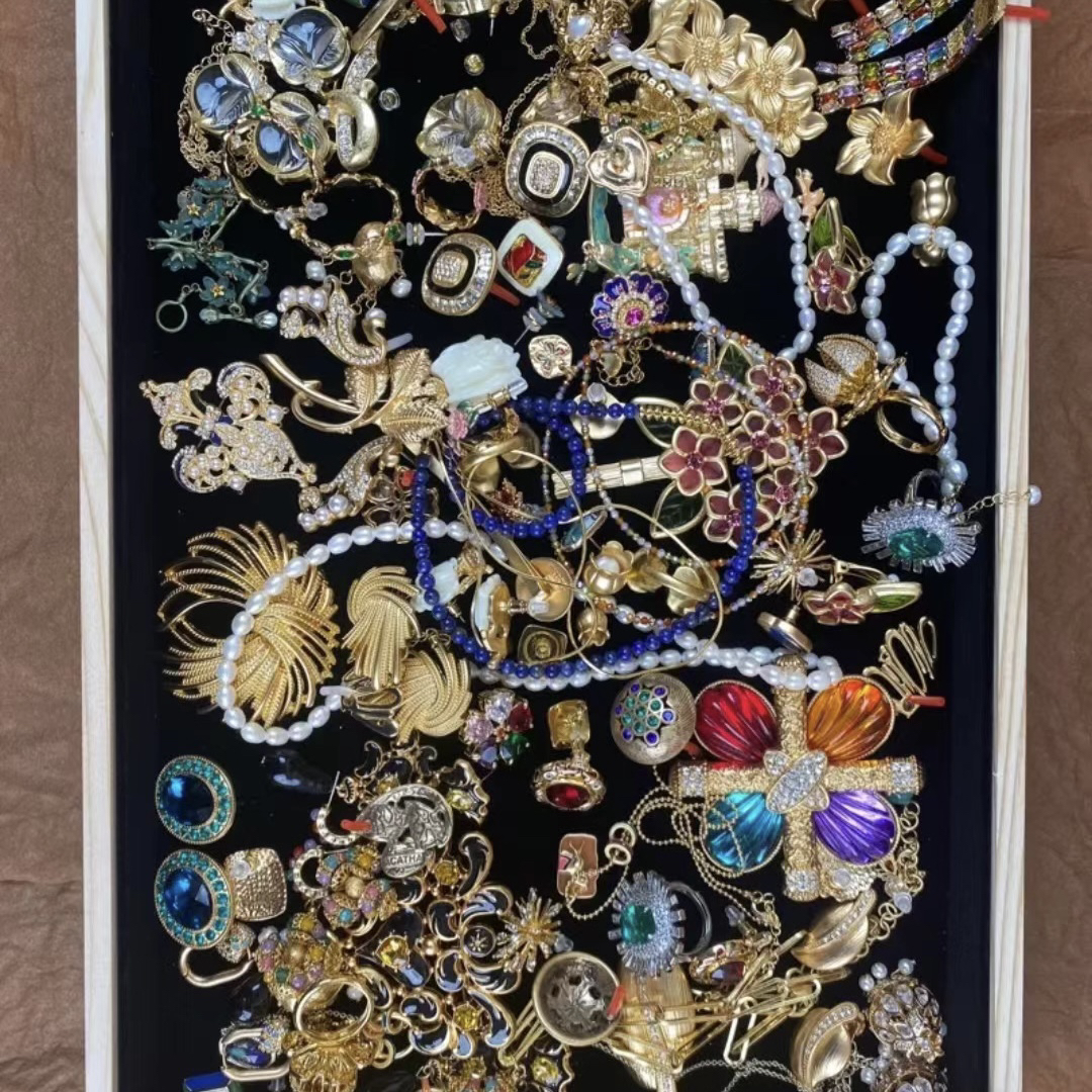 非金属珐琅胸针 中古，百搭，胸针，轻奢