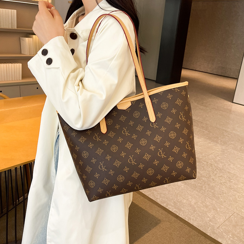 超大容量2025秋冬新款托特包包女拉链质感手提包通勤上班单肩包