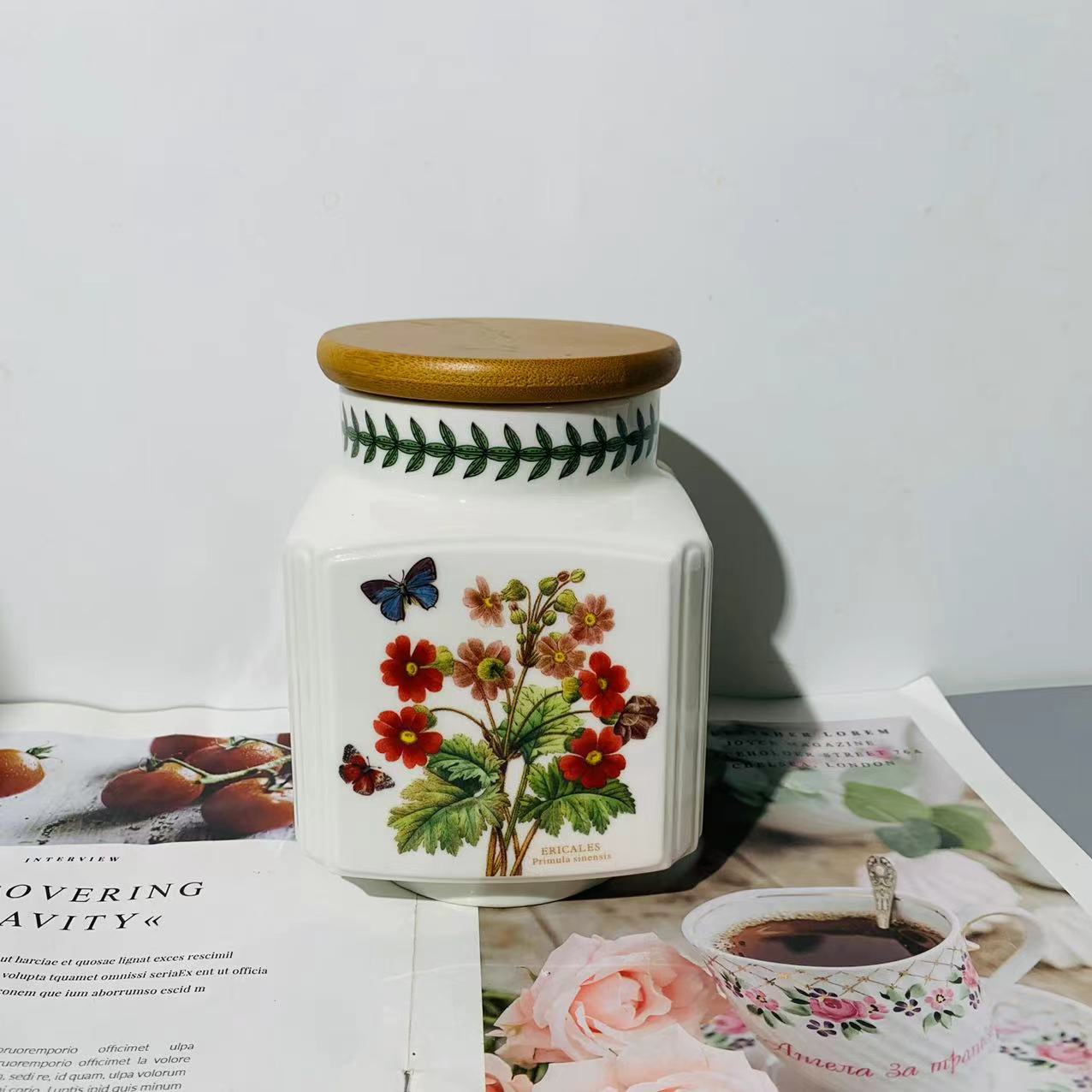 德林纳-陶瓷花卉密封罐