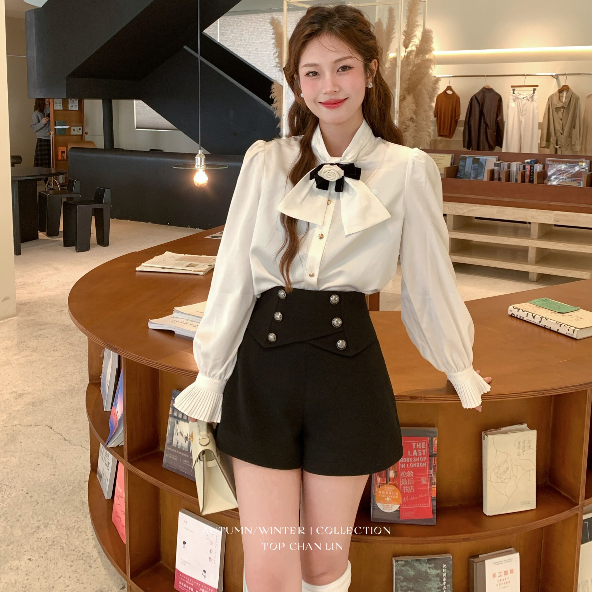 25162 半身短裤女