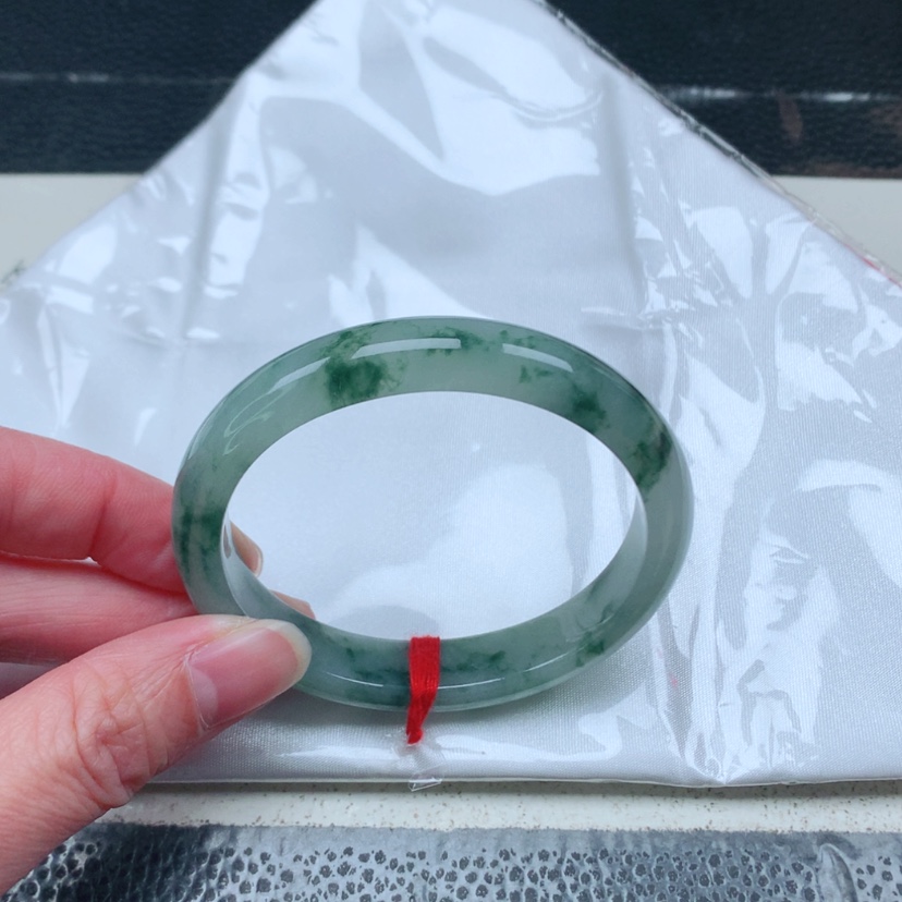 【闪购商品】翡翠手镯未镶嵌贴**熊
