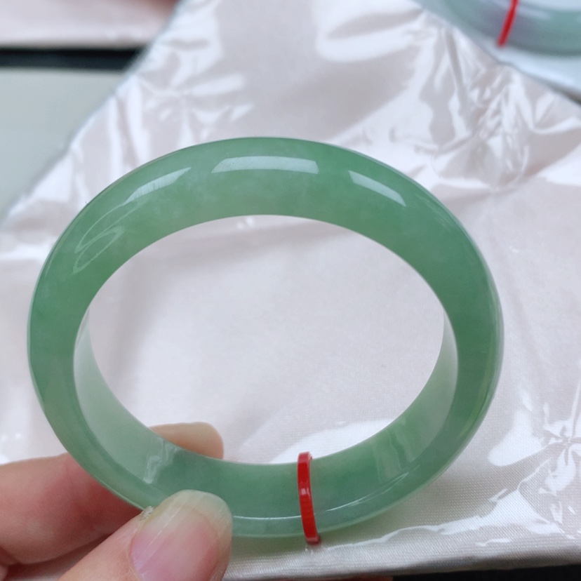 【闪购商品】翡翠手镯未镶嵌千*