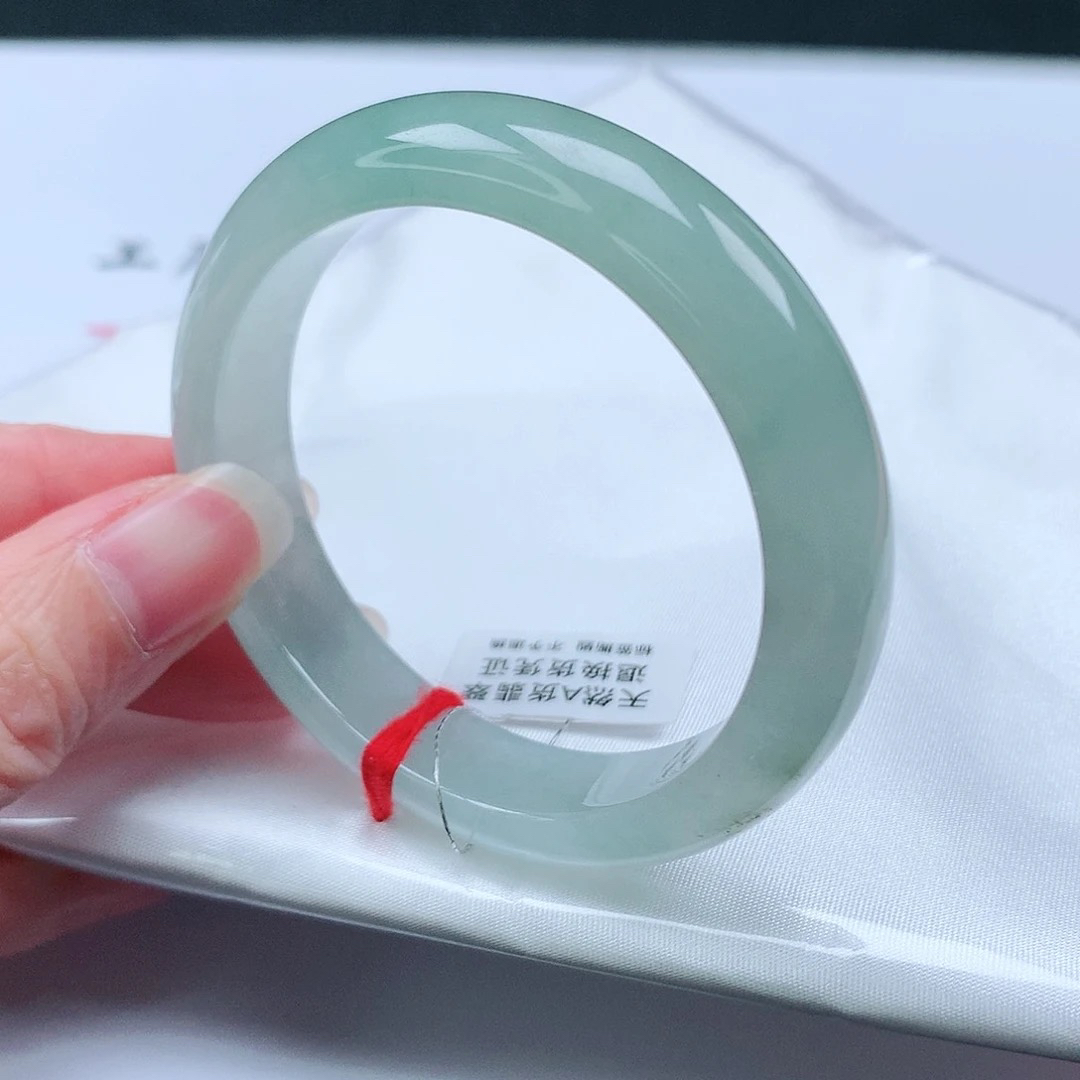 51圈口天然A货翡翠手镯